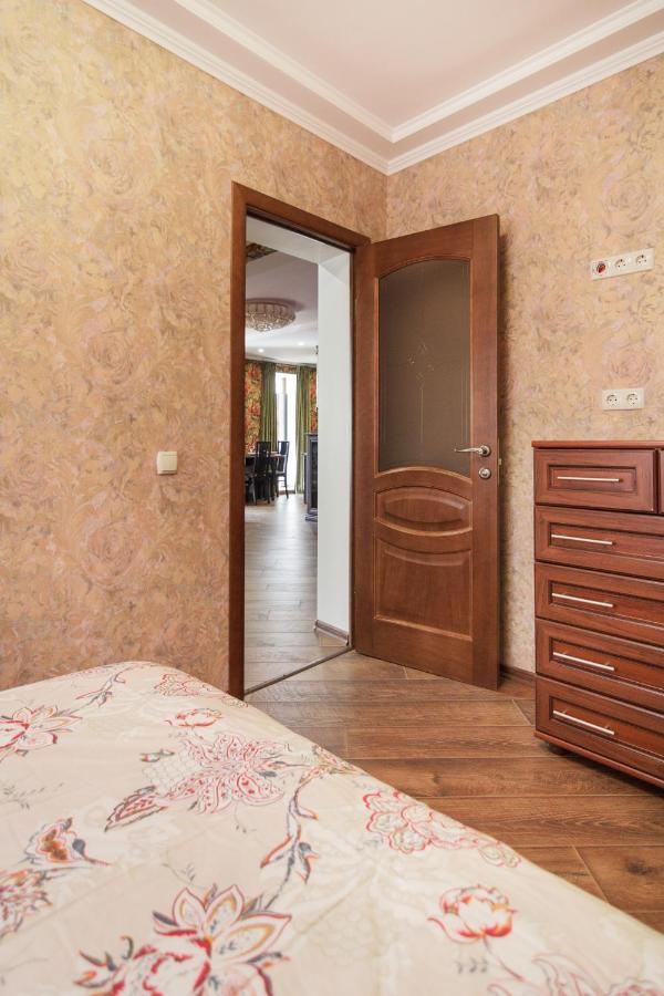 Deribasovskay Street Apartments Odessa Dış mekan fotoğraf